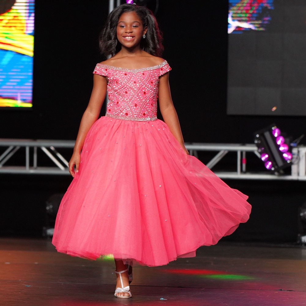 Tiffany Dress worn twice. Gorgeous! Winning Pageant Dress!
